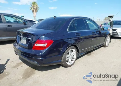 2013 Mercedes-Benz C 250 Sport из США, поврежденный, VIN WDDGF4HB0DR298700